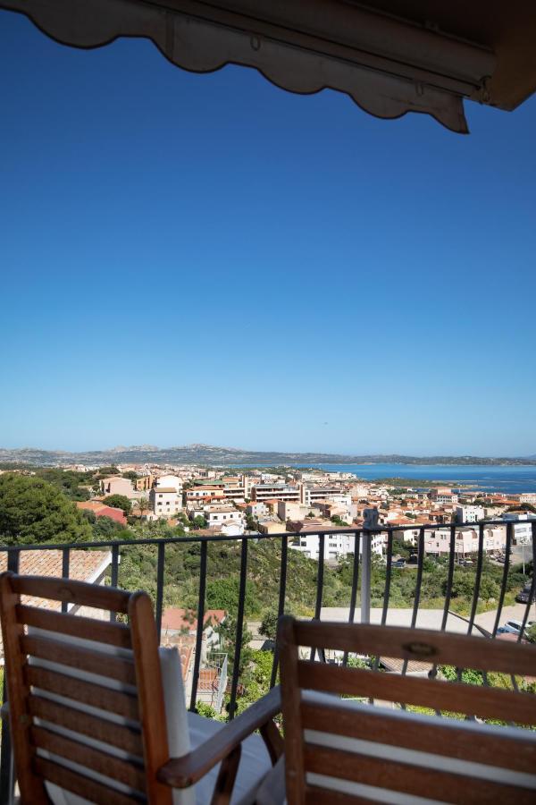Homey Experience - Central Stay La Maddalena  Exterior photo